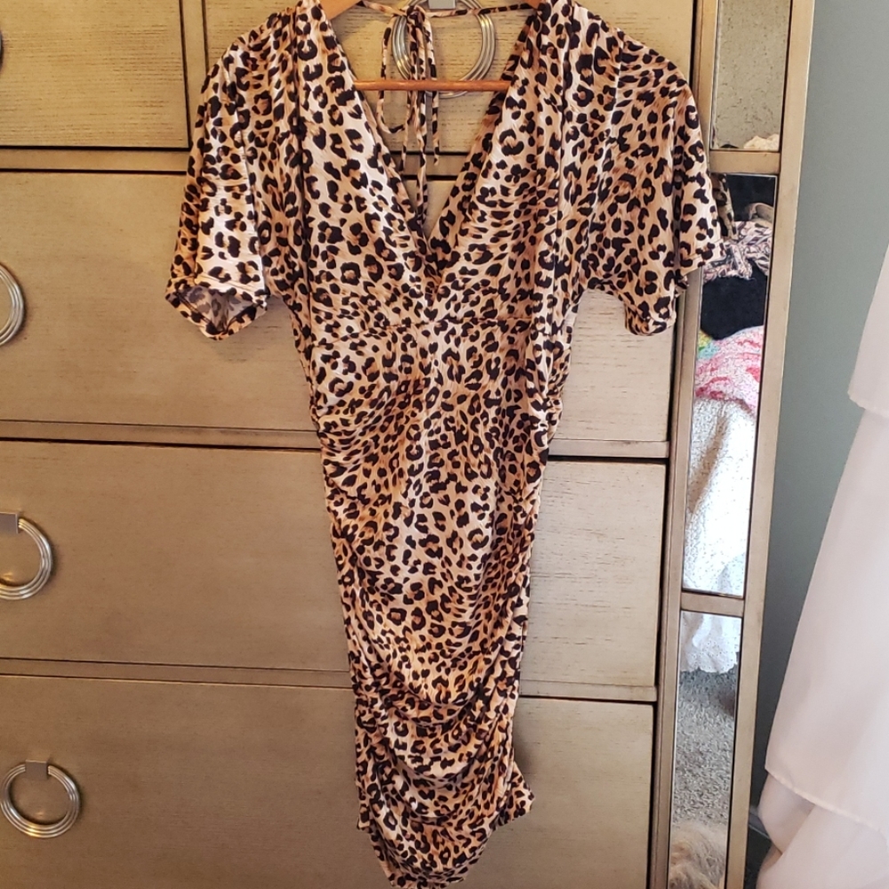Cute cheetah print dress!